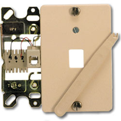 Suttle 4-Conductor Wallplate with Quick Connect & Plastic Cover Plate