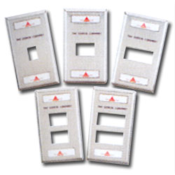 Siemon Single Gang Stainless Steel Faceplate for MAX Modules with Labels & Label Holder